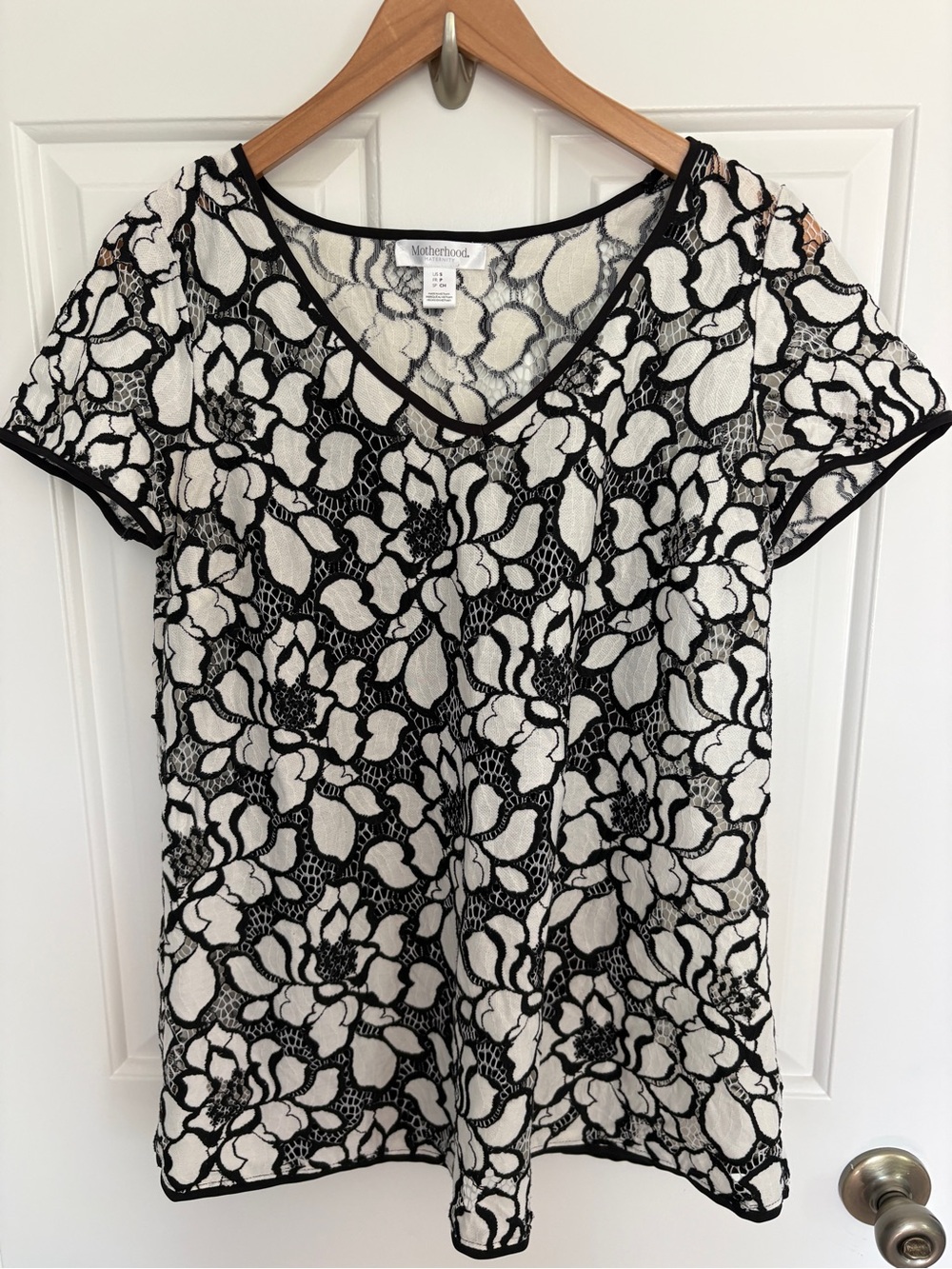Motherhood Maternity Black & White Floral Lace V-Neck Short Sleeve Top
